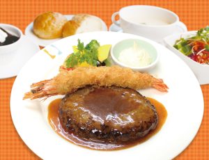 【カテリーナ】1/4（土）〜ハンバーグ&エビフライランチのお知らせ